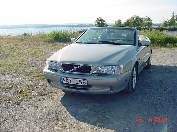 Volvo C70 4 of 5