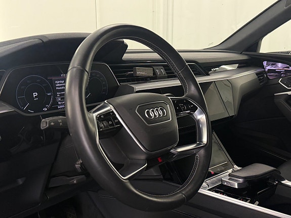 Audi e-tron Sportback 6 of 21