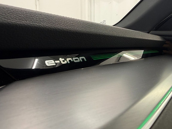 Audi e-tron Sportback 17 of 21