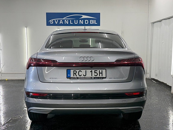 Audi e-tron Sportback 4 of 21