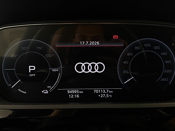 Audi e-tron Sportback 10 of 21