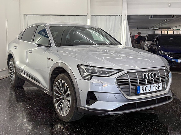Audi e-tron Sportback 3 of 21