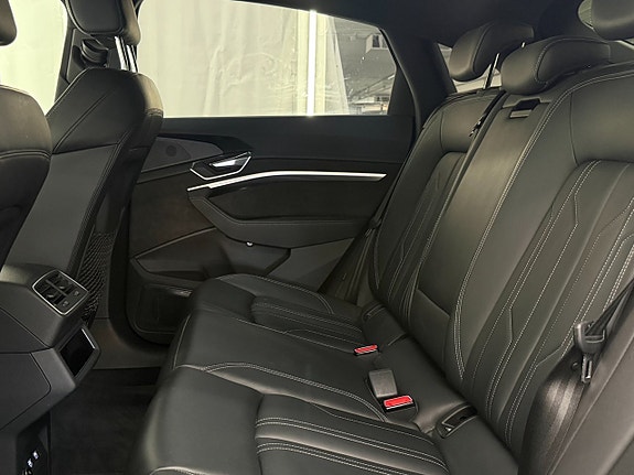 Audi e-tron Sportback 8 of 21