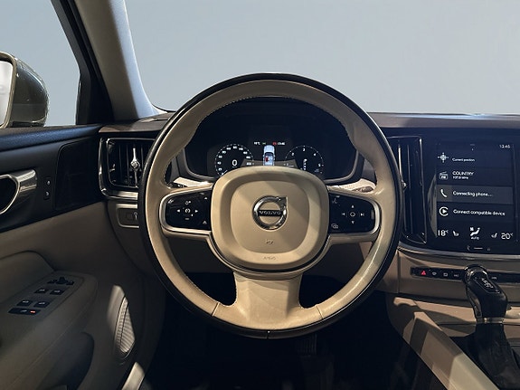 Volvo V60 9 of 23