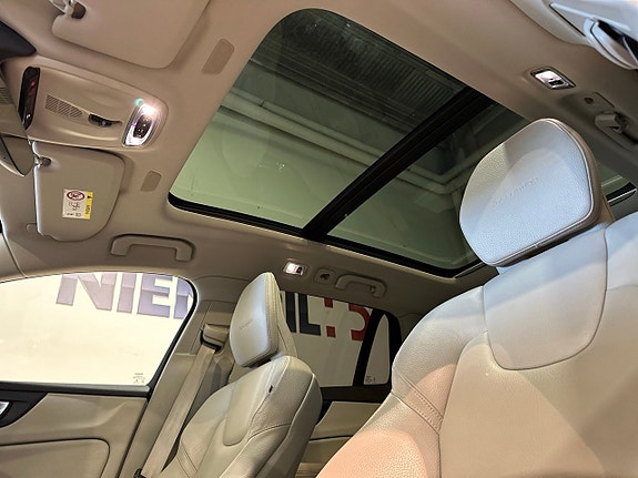 Volvo V60 20 of 23