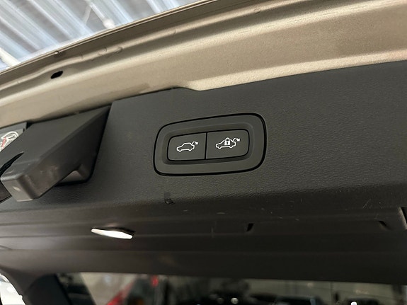 Volvo V60 18 of 23