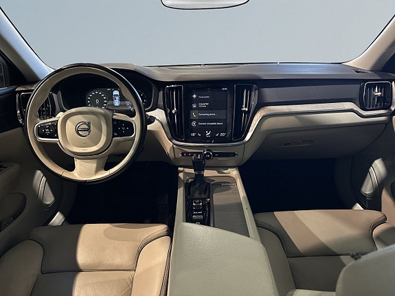 Volvo V60 8 of 23