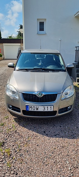 Skoda Fabia 2 of 5