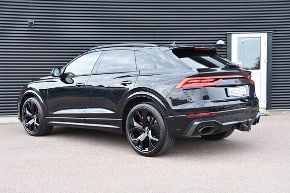 Audi RS Q8 4 of 5