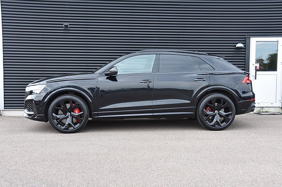Audi RS Q8 3 of 5