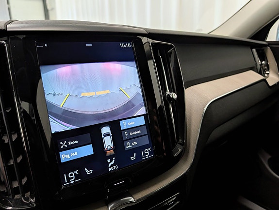Volvo XC60 9 of 18