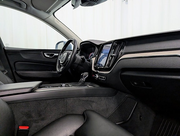 Volvo XC60 8 of 18