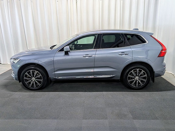 Volvo XC60 2 of 18