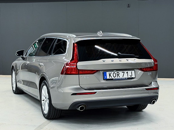 Volvo V60 14 of 16