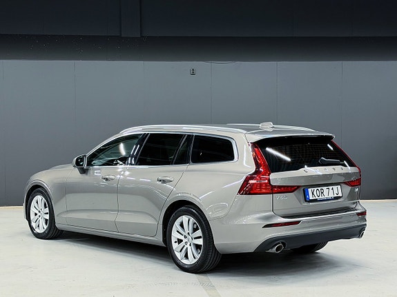 Volvo V60 12 of 16