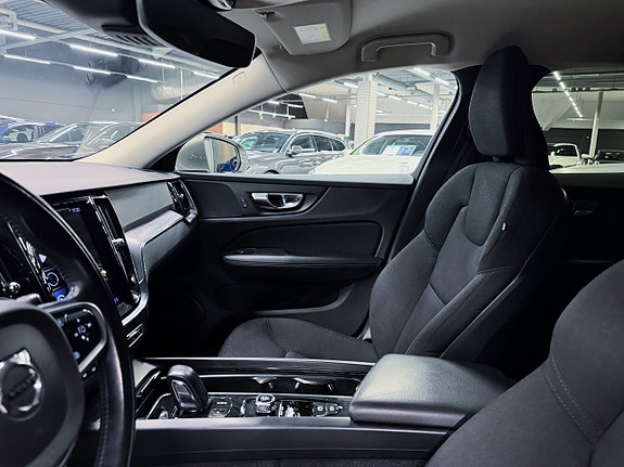 Volvo V60 3 of 16
