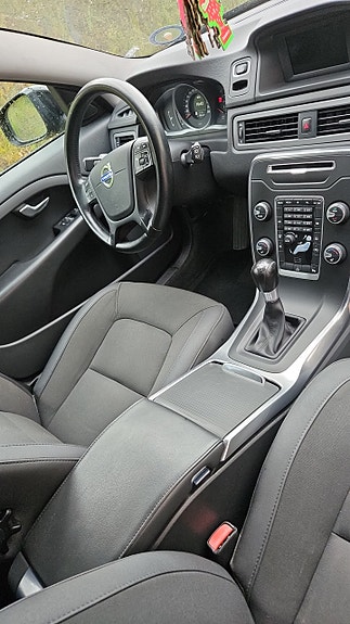 Volvo V70 14 of 20