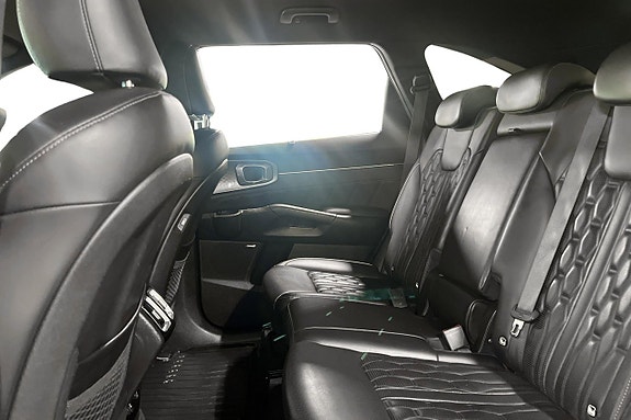 Kia Sorento 11 of 30