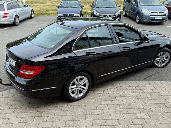 Mercedes-Benz C220 4 of 15
