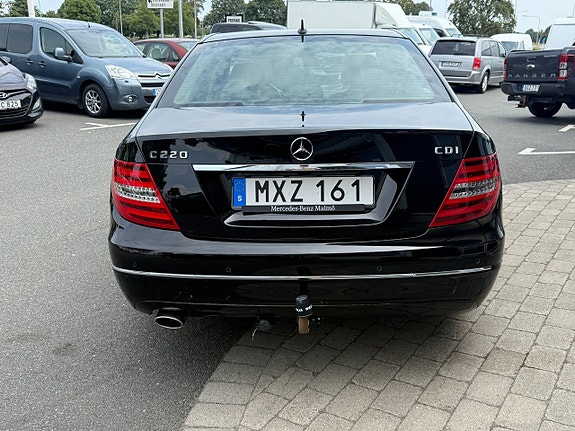 Mercedes-Benz C220 5 of 15