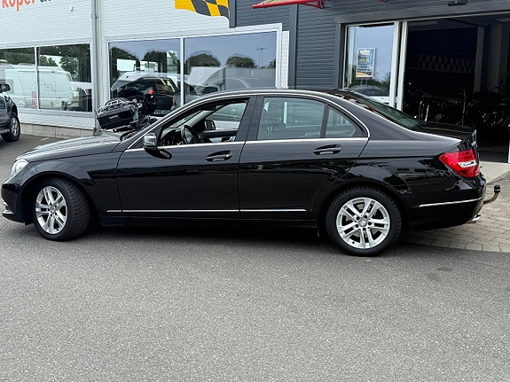 Mercedes-Benz C220 7 of 15