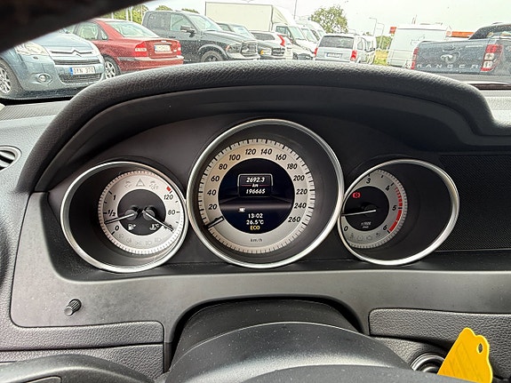 Mercedes-Benz C220 13 of 15