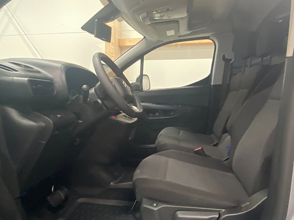 Citroen E-Berlingo 6 of 12