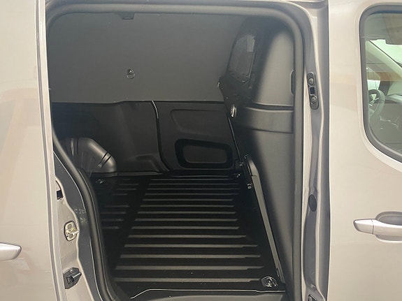 Citroen E-Berlingo 8 of 12