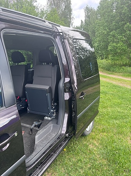 Volkswagen Caddy Maxi 4 of 4