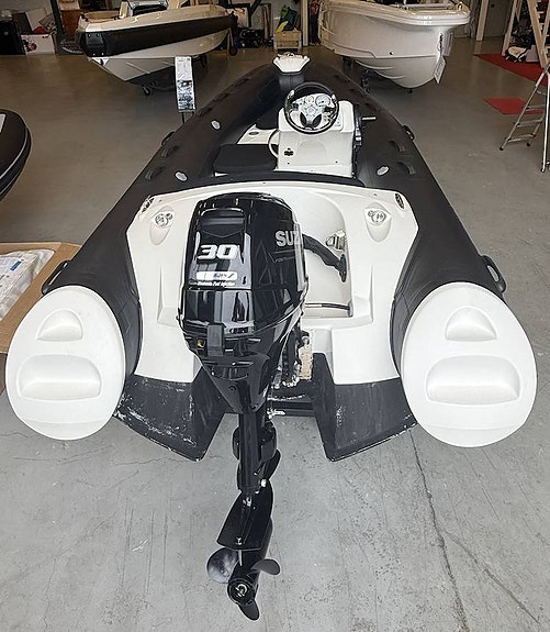 Brig Eagle 380, Suzuki 30 Hk,  ny motor -2021 8 of 9