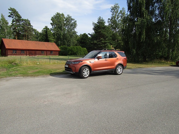 Land Rover Discovery 2 of 5