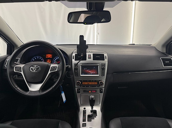 Toyota Avensis 14 of 16