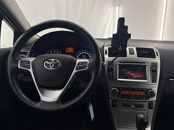 Toyota Avensis 15 of 16