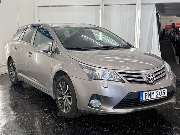 Toyota Avensis 3 of 16