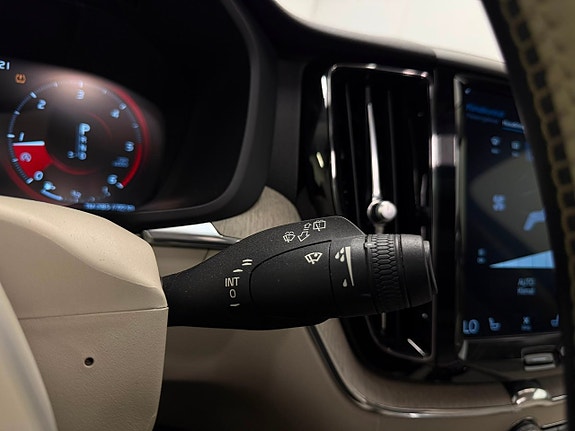 Volvo XC60 22 of 30