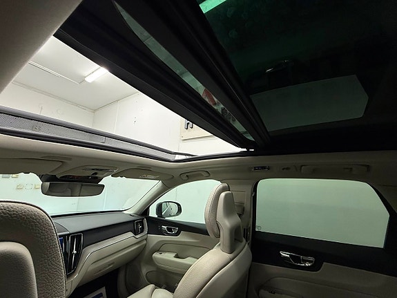 Volvo XC60 8 of 30