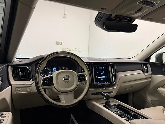 Volvo XC60 7 of 30