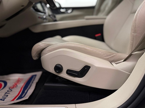 Volvo XC60 11 of 30