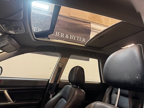 Subaru Outback 12 of 15