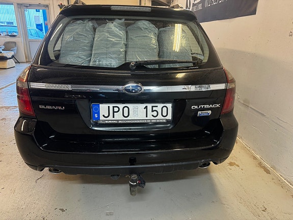 Subaru Outback 8 of 15