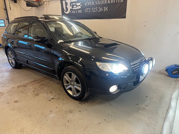 Subaru Outback 2 of 5
