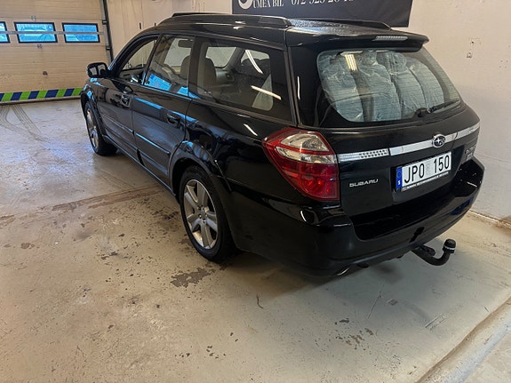 Subaru Outback 7 of 15