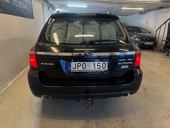 Subaru Outback 6 of 15