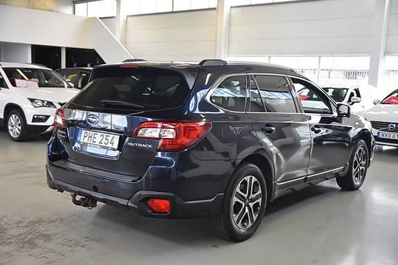 Subaru Outback 3 of 5