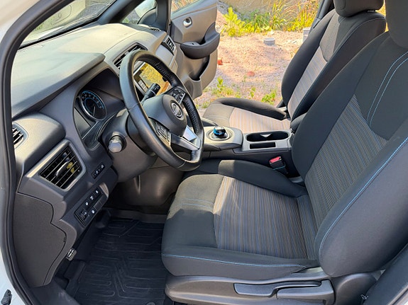 Nissan Leaf 11 of 20