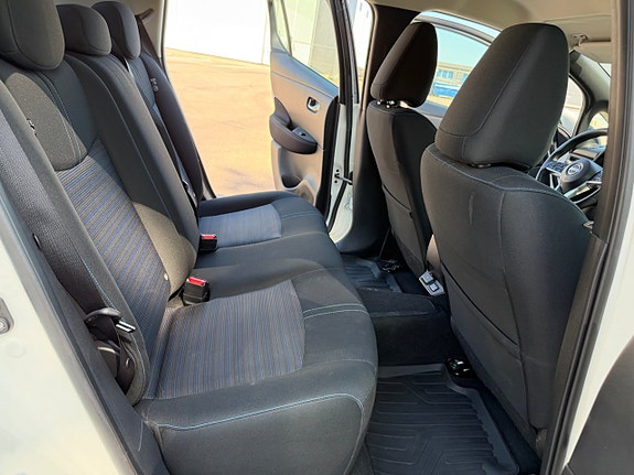 Nissan Leaf 15 of 20