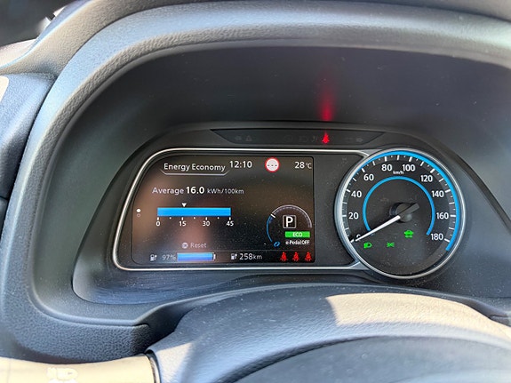Nissan Leaf 16 of 20