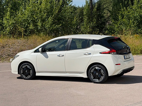 Nissan Leaf 8 of 20