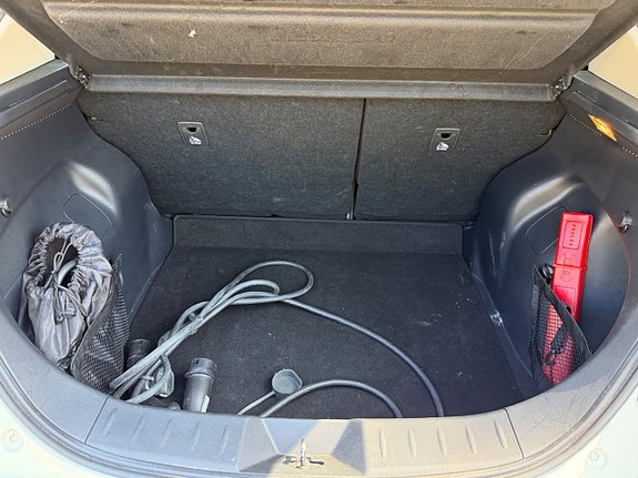 Nissan Leaf 18 of 20