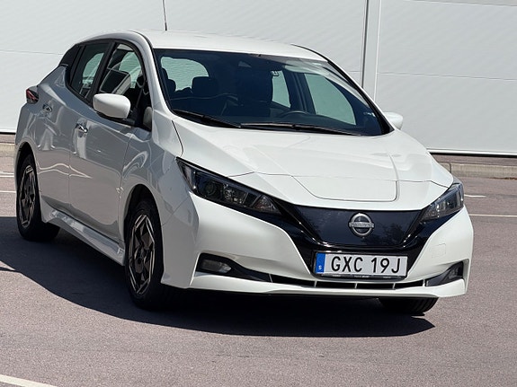 Nissan Leaf 2 of 5